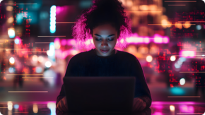 Mulher em ambiente tecnológico futurista olhando dados